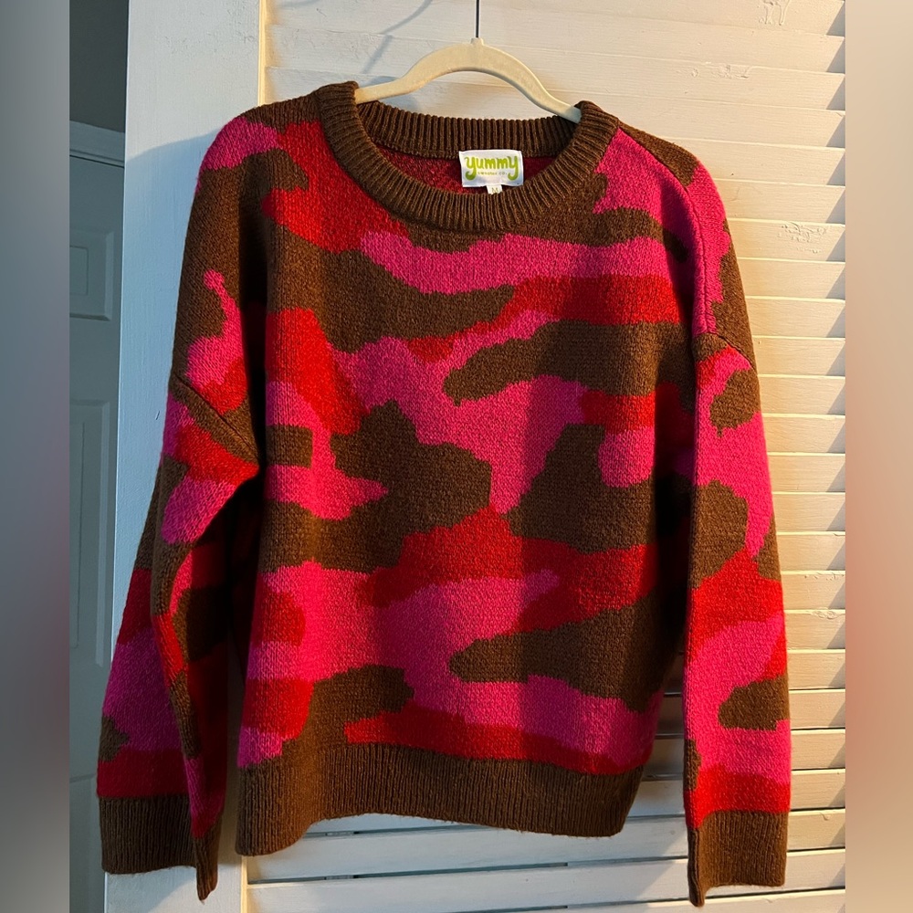 NWT! Yummy Sweater Co. Pink and Brown Crewneck